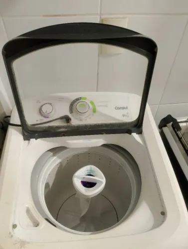 Máquina de lavar (com avarias)ler anúncio