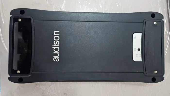 Amplificador Audison AV Uno.Perfeito estado.