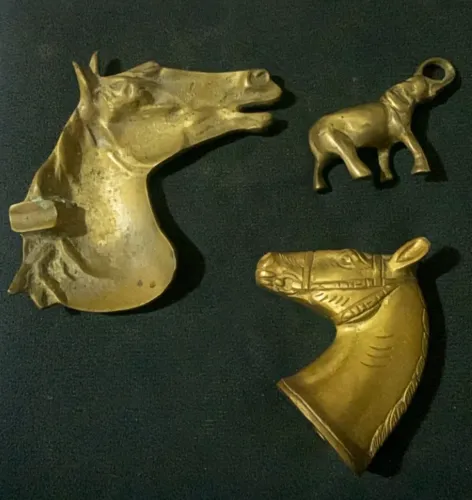 Bronze. Leia descrição 