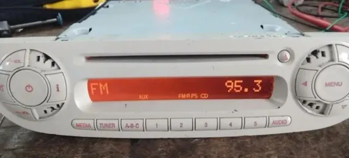 Rádio Fiat 500 Manutenção