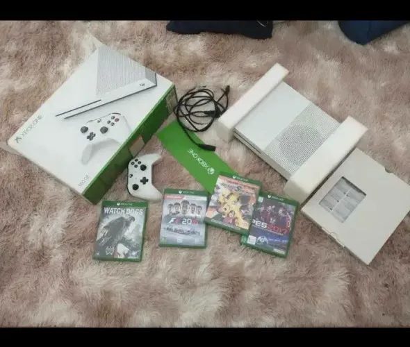 Xbox One S 1TB