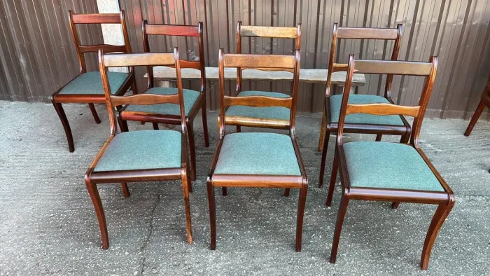 Cadeiras antigas 400,00 CADA CADEIRA