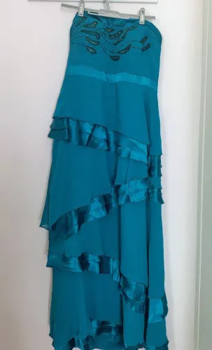 Vestido de Festa bordado a mão 