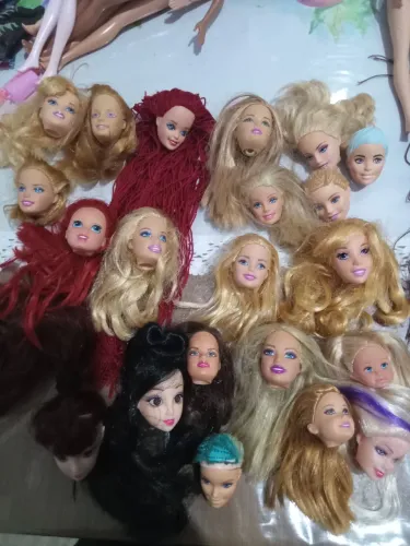 20 cabeças de barbies variadas