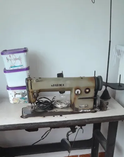 Máquina reta industrial