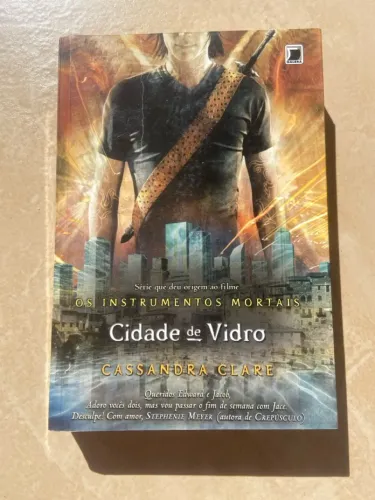 Livro Cidade de Vidro - Os Instrumentos Mortais