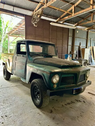 Ford F-75 4X2 2.6 V12 1975