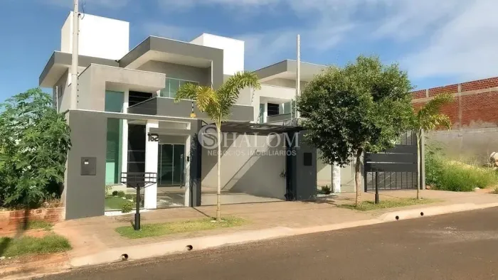 Sobrado à venda em Maringá, Jardim Dias II, com 3 quartos, com 127 m²