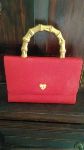 Bolsa Vermelha Social
