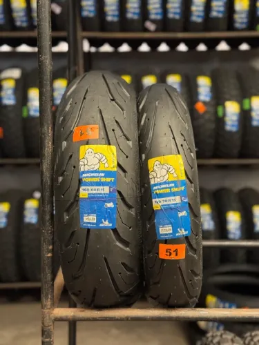 Par de Pneu Michelin Power Shift 160/60-15 e 120/70-15 Yamaha Tmax 560/Kymco 500/Bmw/ZT500