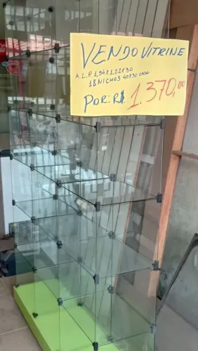 Vitrine de Vidro para Exposição - Oportunidade!