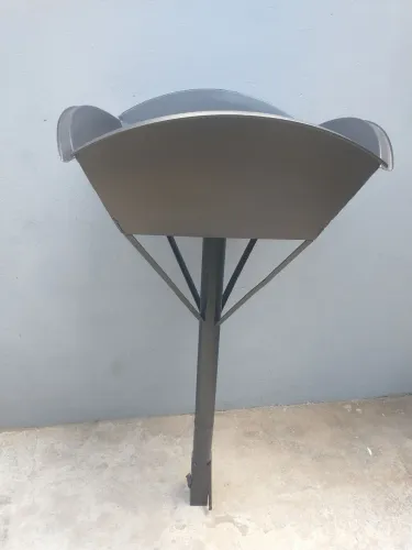 Lixeira pronta pra instalar.