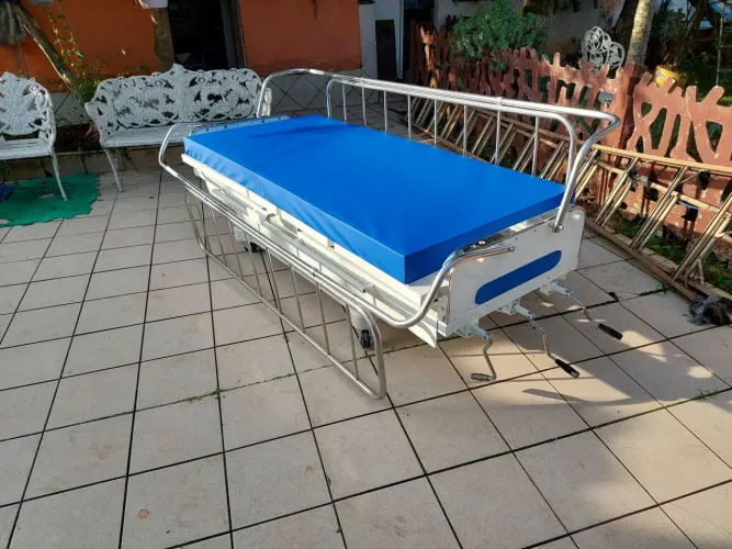 Cama hospitalar com elevação de leito 3 vanivelas
