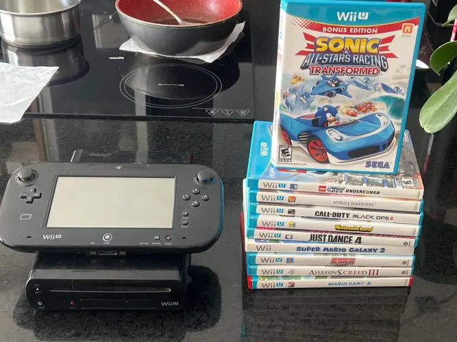 Nintendo wi u com jogos pra venda ou trocas ( entrego ) aceito outros itens de gamer 