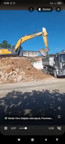 Demolição, Escavações, Regularizações, Nivelamento e outros serviços.