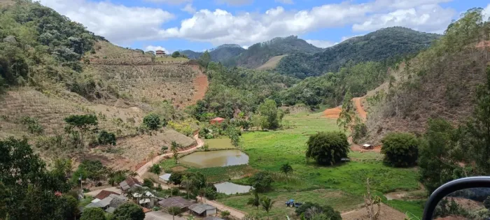 Baixei Sitios, Domingos Martins, terra fria, mirante, água, escriturado, parcelo, troco