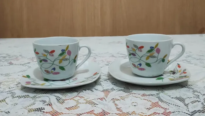 Xícaras de Chá com Pires - Lindas e Decorativas