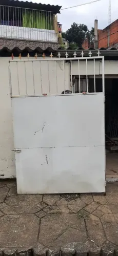 Portão de ferro branco 