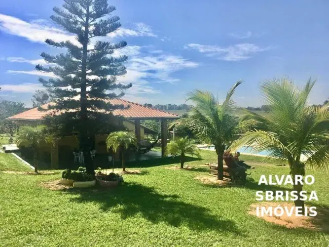 Belissima Chácara com poço artesiano, 3 dormitórios à venda, 2800 m² por R$ 1.250.000 - Ch