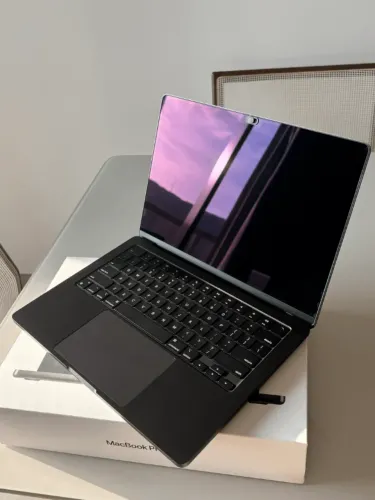 (Dentro da Garantia Apple) Macbook Pro 14", Chip M4 PRO, 24GB RAM, SSD 512GB