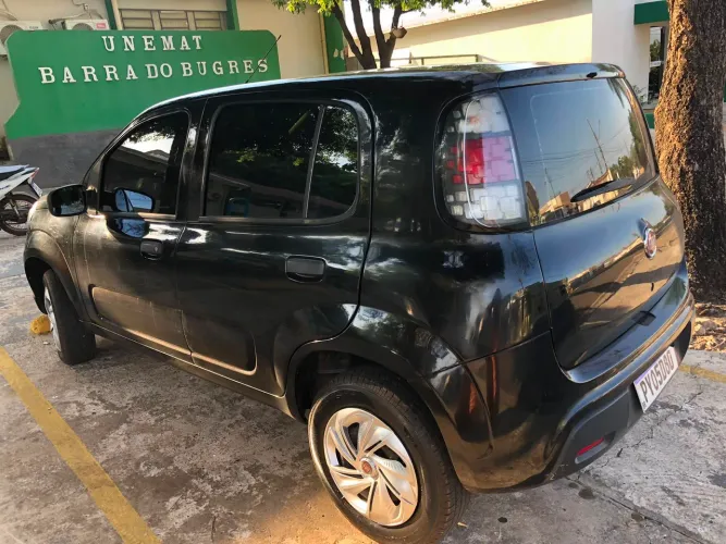 Fiat Uno Attractive 1.0 Flex 6V 5P 2017