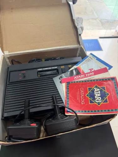 Atari 2600 na caixa já no Av 
