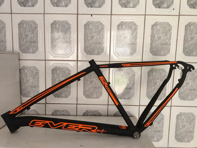 quadro de bicicleta ever aro 29 preto e laranja