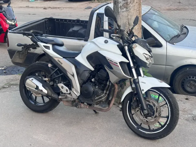 Faser250cc 2018 toda em dia !