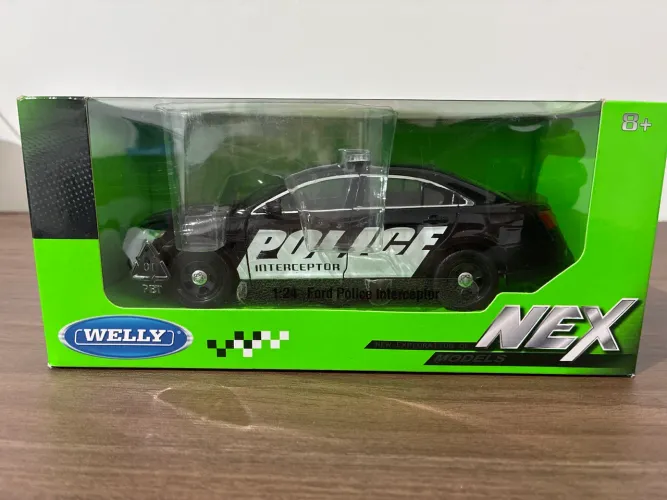 Miniatura 1:24 Ford Police Interceptor - Welly