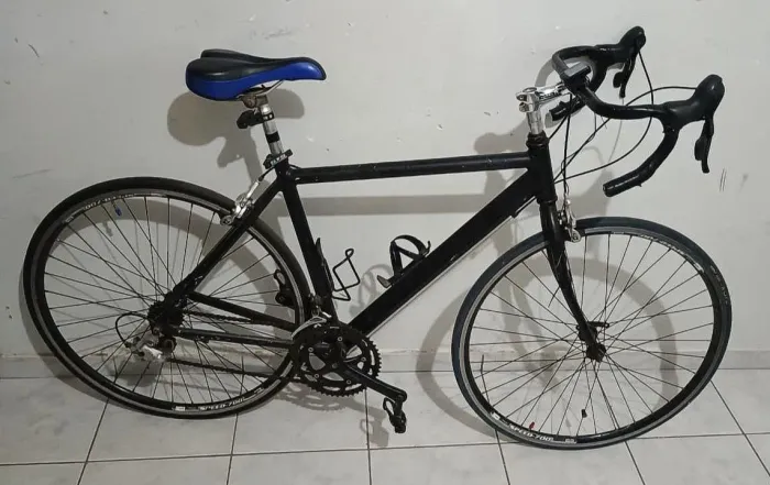 Bicicleta Speed Estrada Alumínio Aro 700 - Shimano Sora 8v + Acessórios