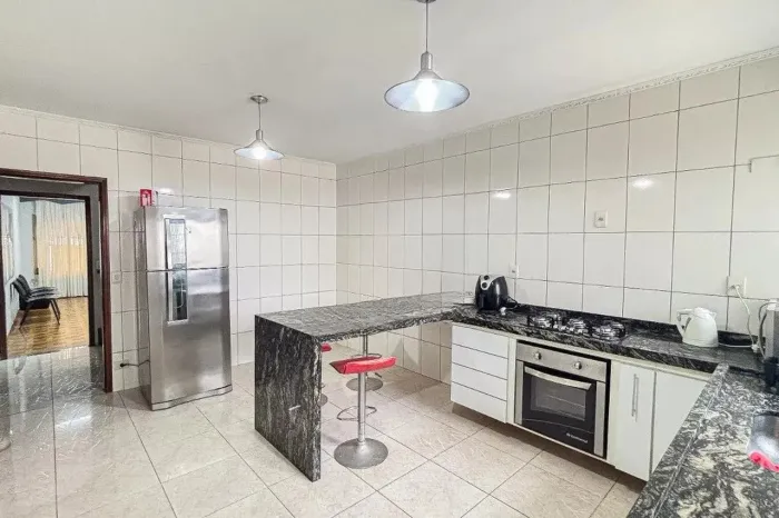 Sobrado com 03 dormitórios para venda e locação, 185 m² na Vila Floresta - Santo André/SP