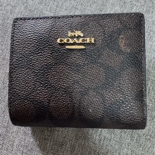 Carteira Coach novíssima monogram