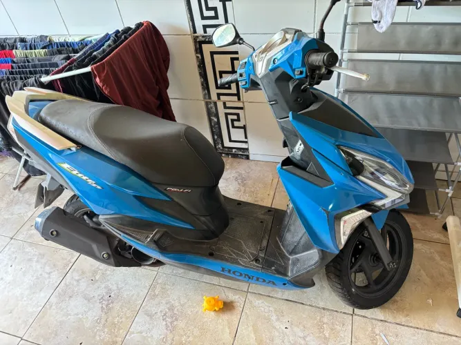 MOTO HONDA ELITE