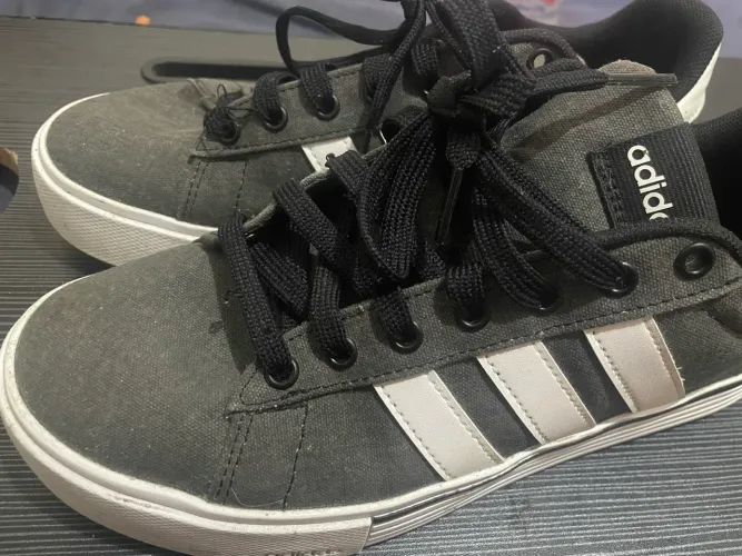 Tênis adidas 38 original seminovo