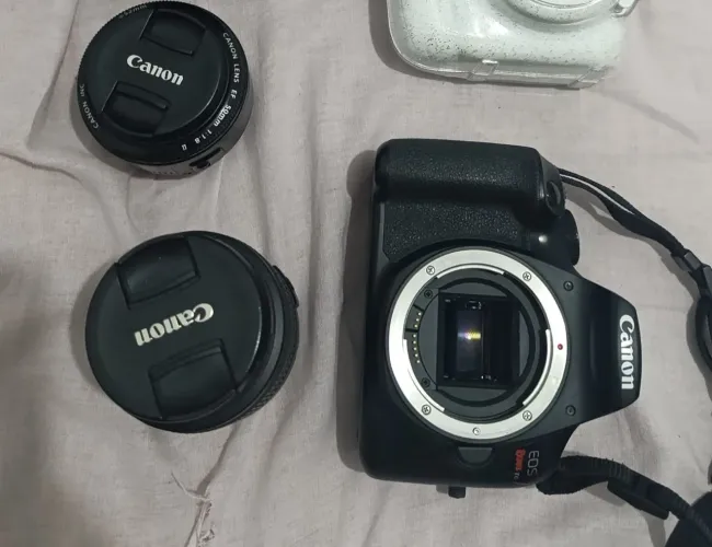 VENDO CÂNON T6 SEMINOVA