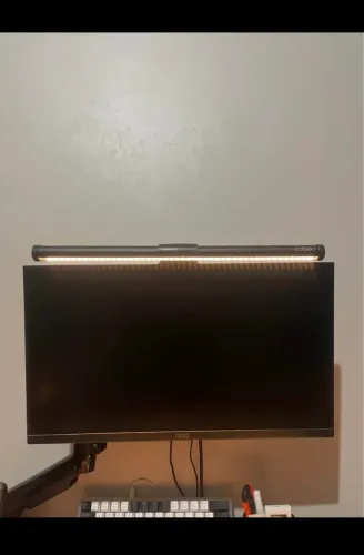 Kit Monitor AOC 22 120Hz + Lightbar + Braço articulado