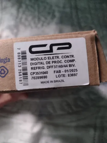 Vende se está praca eletrônica pra geladeira