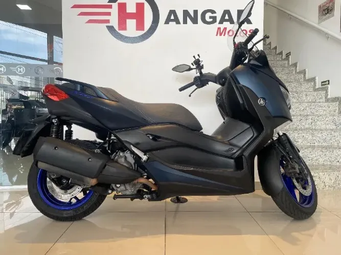 YAMAHA X-MAX 250
