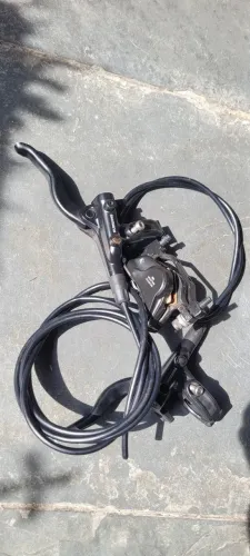 PAR DE FREIOS  HIDRÁULICOS SHIMANO MT 410