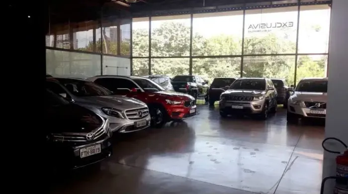 Salão comercial com 450m², bairro Jardim Botânico, Zona Sul de Ribeirão Preto/SP.