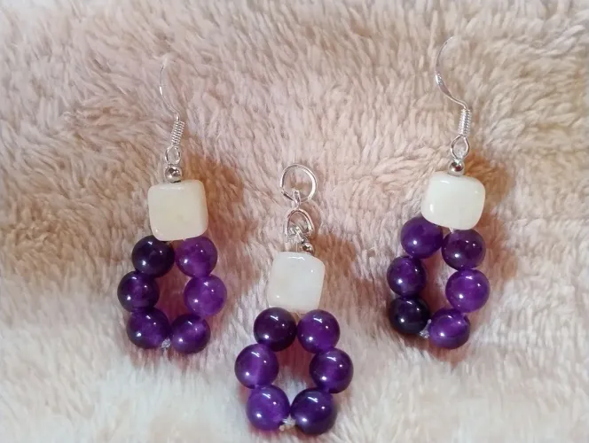 Conjunto de brincos e pingente em Prata 925 com citrinos e ametistas naturais.