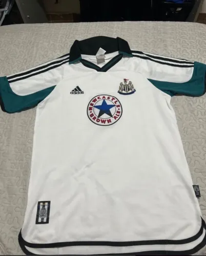 Camisa Newcastle retrô