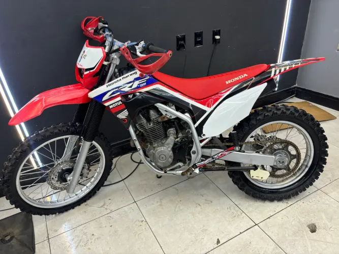 Crf 250f 2021 zerada! Nunca fez trilha!