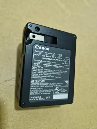 Carregador de Bateria Canon LC-E6 Original Preto