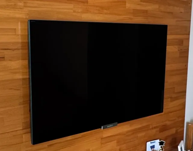 Smart TV Sony Bravia 46 pol com 04 óculos 3D