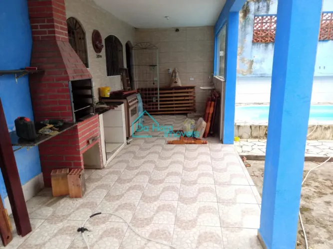 ótima casa com piscina e área gourmet a venda em mongaguá