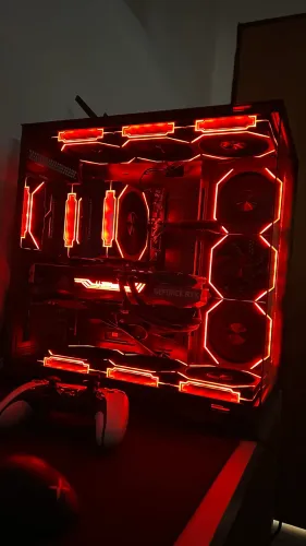 PC Gamer - Ryzen 7 5800x3D / RTX 3080