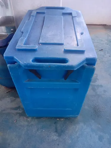 Caixa termica Hotbox 190 litros com 3 cubas de aluminio