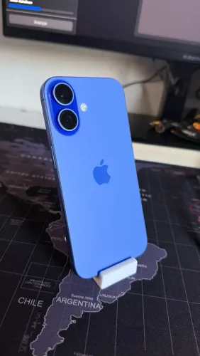 iPhone 16 128GB Ultramarine 90% Bateria