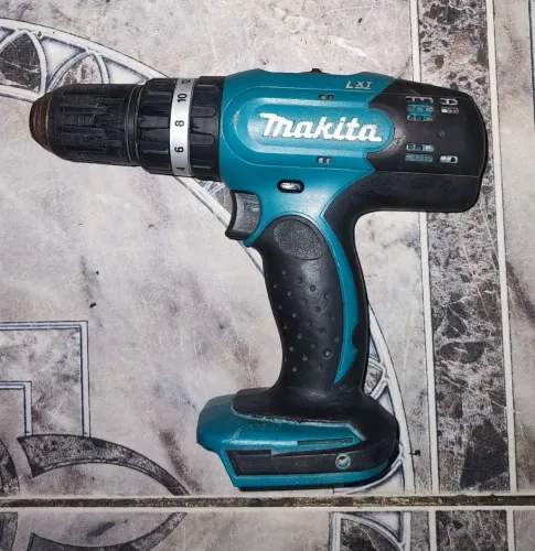 PARAFUSADEIRA FURADEIRA IMPACTO 18V DHP453